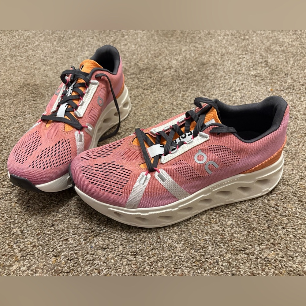 On cloud eclipse size 9